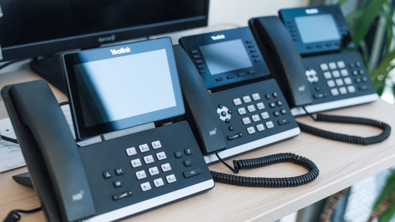 Cloud Telefonanlagen, Headsets und Webcams für professionelle Arbeitsplätze - MBörso Computer GmbH